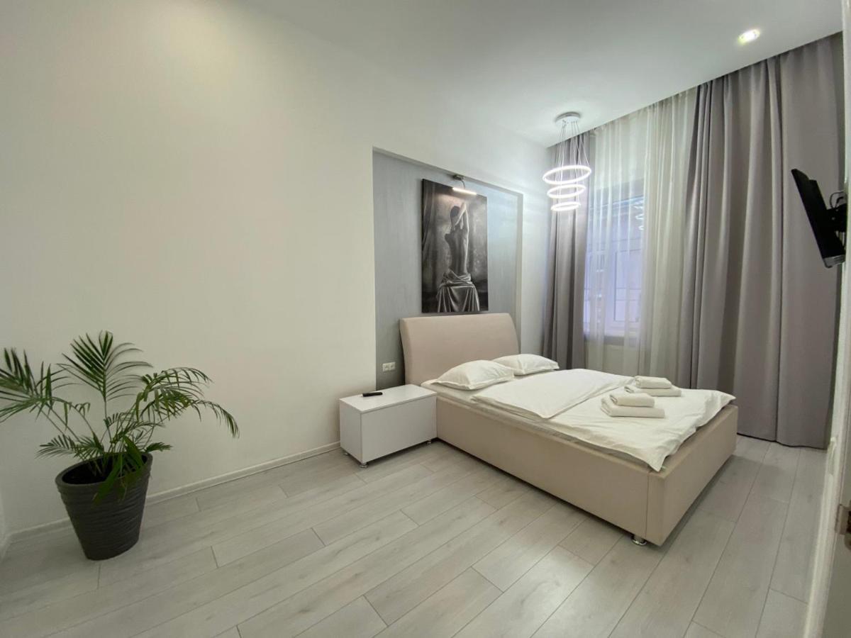 Galicia Apartments Lviv Extérieur photo