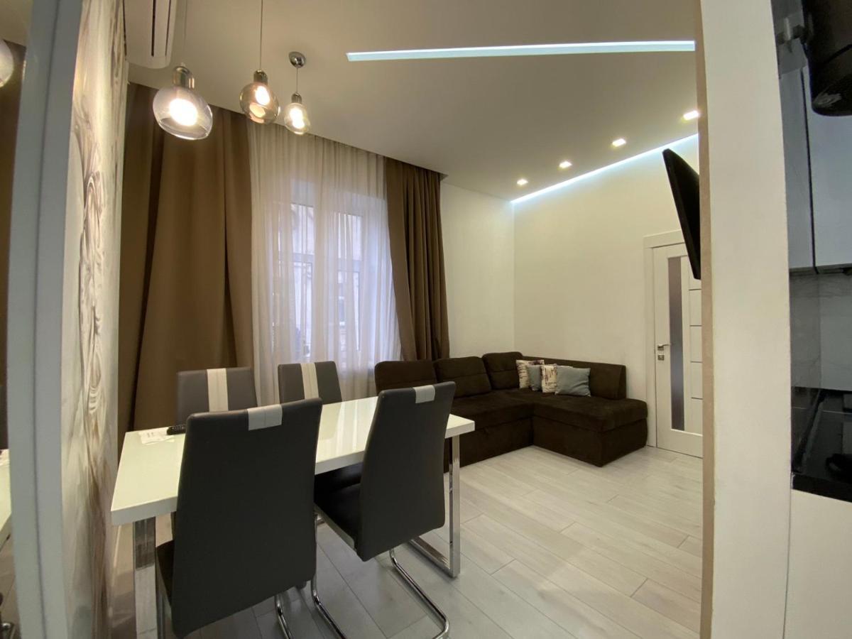 Galicia Apartments Lviv Extérieur photo